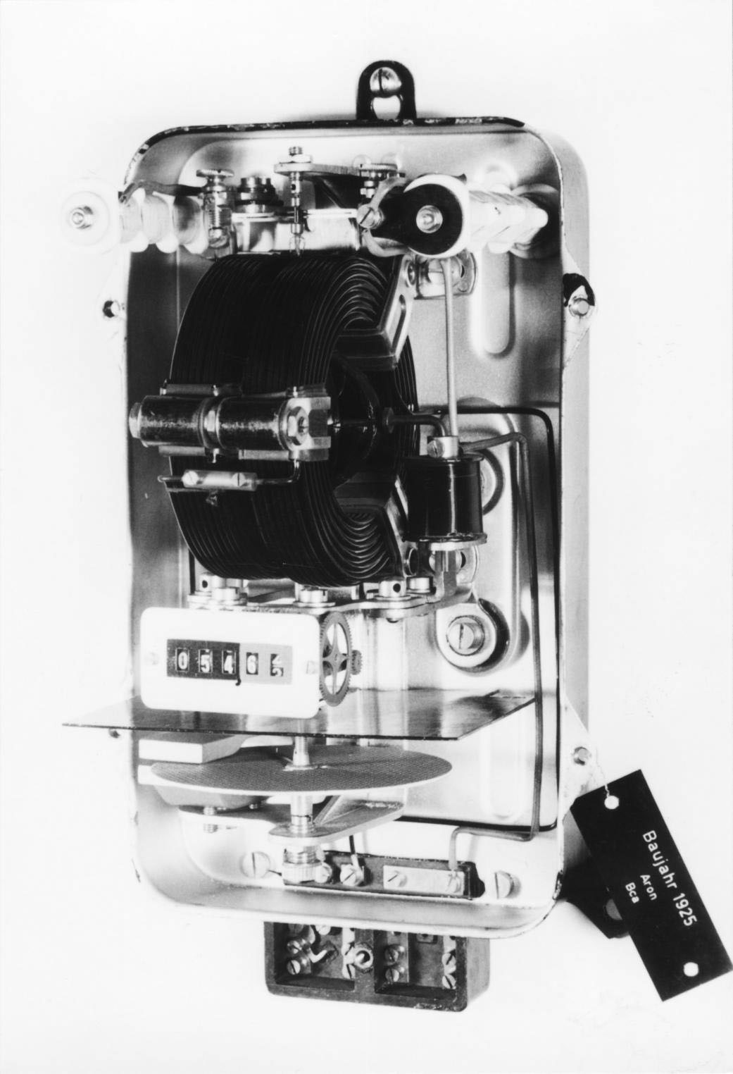 G62 Rotating Watt Hour Meter 1925 5cm Sw