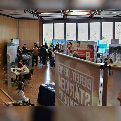 Aula der Gesamtschule – Markt der Berufe 2024