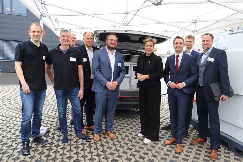 Ministerbesuch Bei Zera In Königswinter