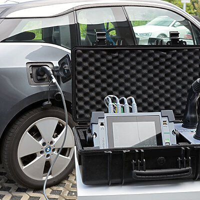 Testing-ev-charging-station-on-site_EMOB32_v1_1600px