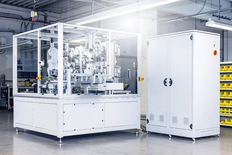 Vollautomatisches Prüfsystem Für Schaltgeräte